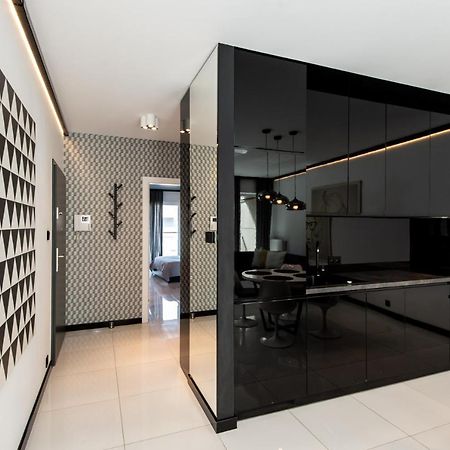 Super-Apartamenty Presidential Suite بوزنان المظهر الخارجي الصورة